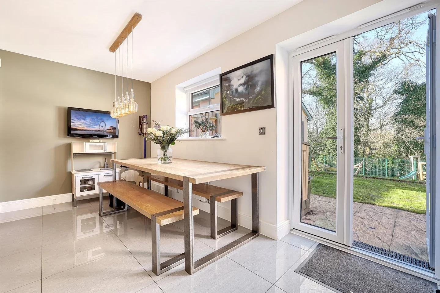 House Watlington Gardens in Brentwood
