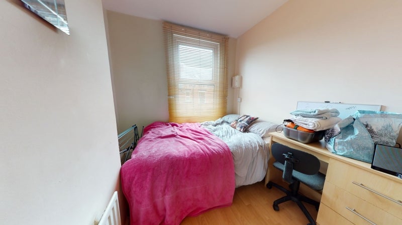 House Burchett Place in Leeds