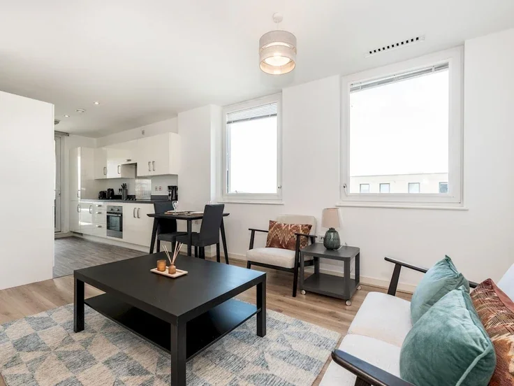 Flat Capitol Way in Greater London