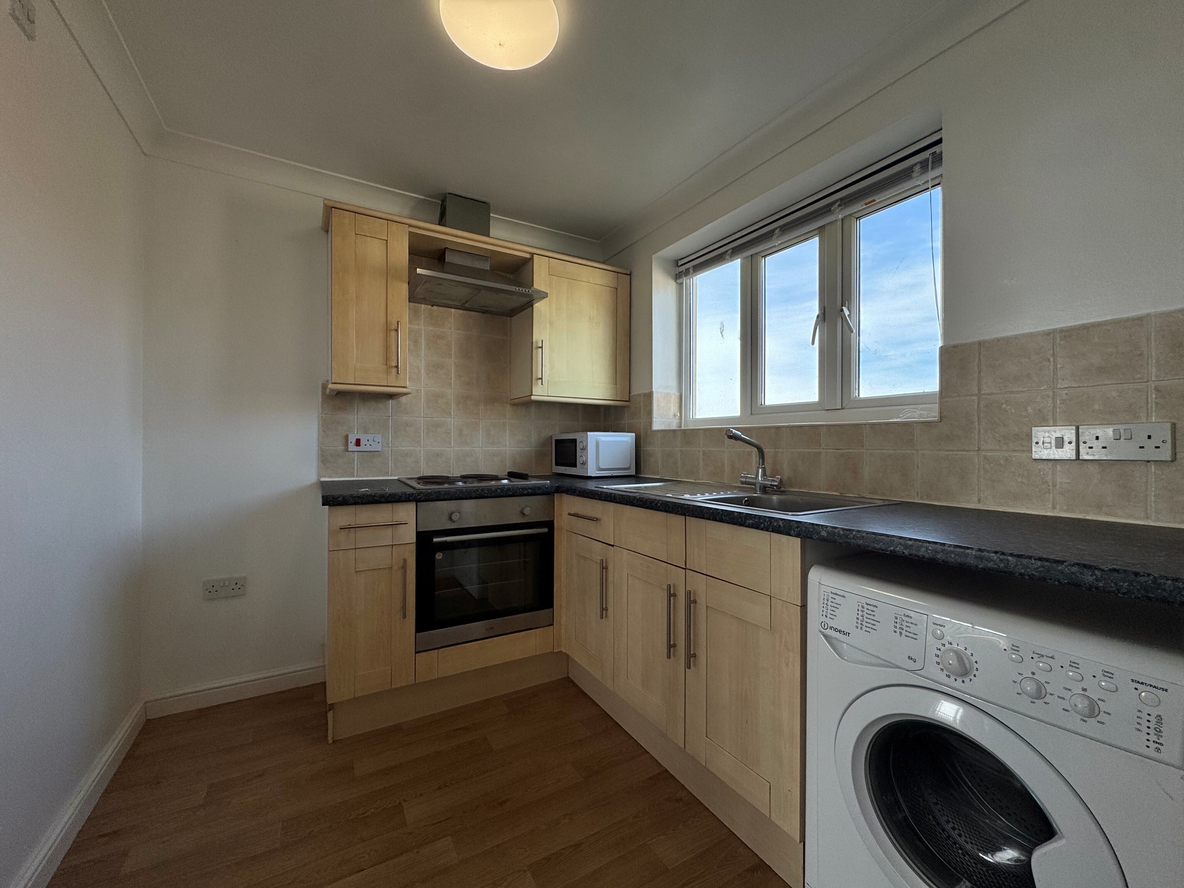 Flat Southwood Road in Mengham
