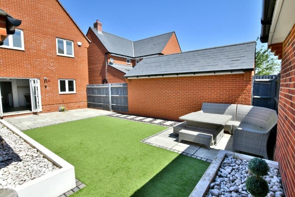 House Dewberry Close in Wimborne Minster