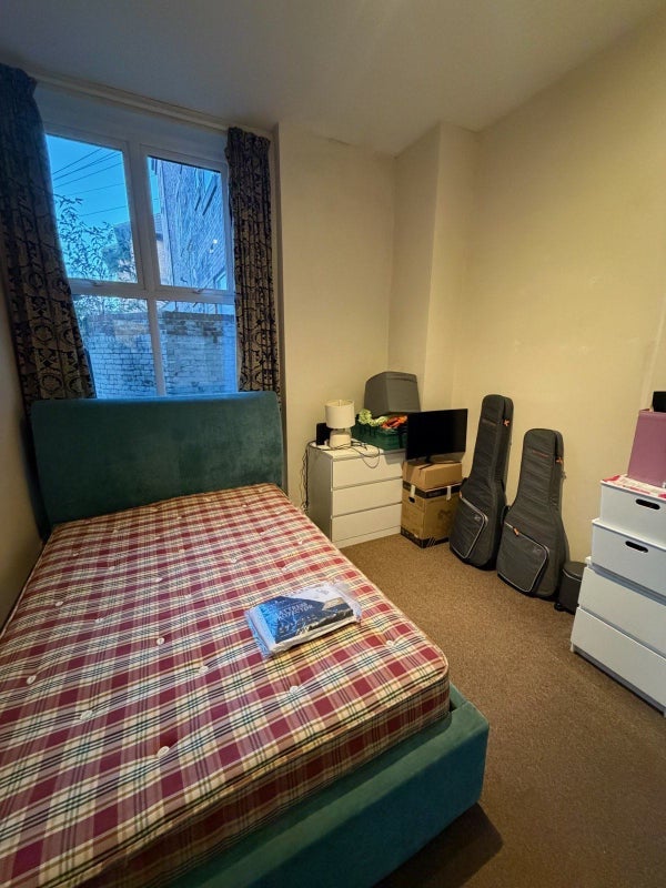 Room Granville Road in Newcastle upon Tyne