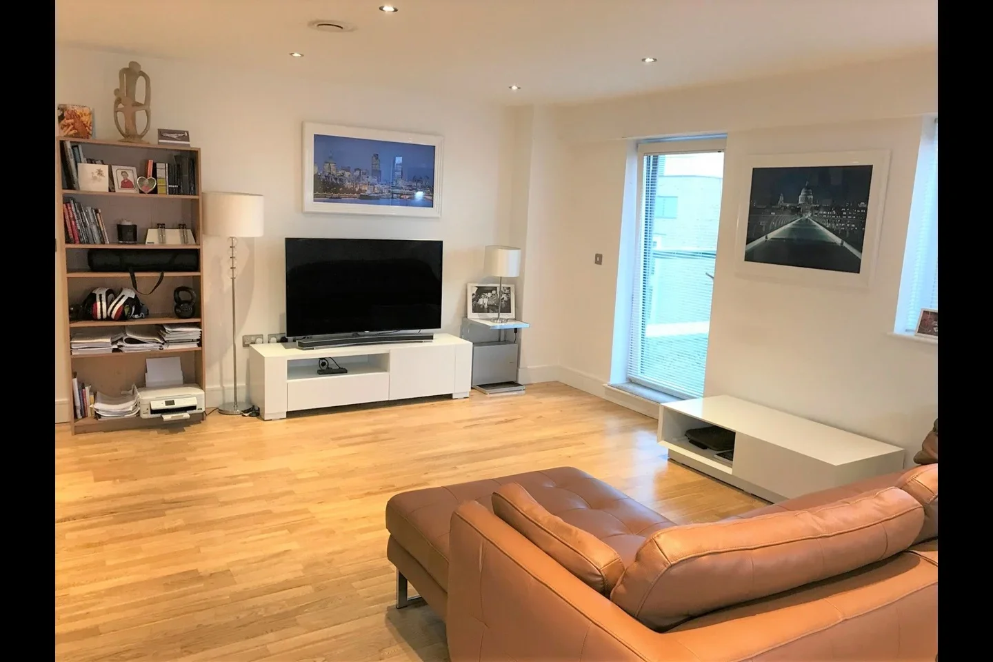 Flat Dowells Street in Greater London