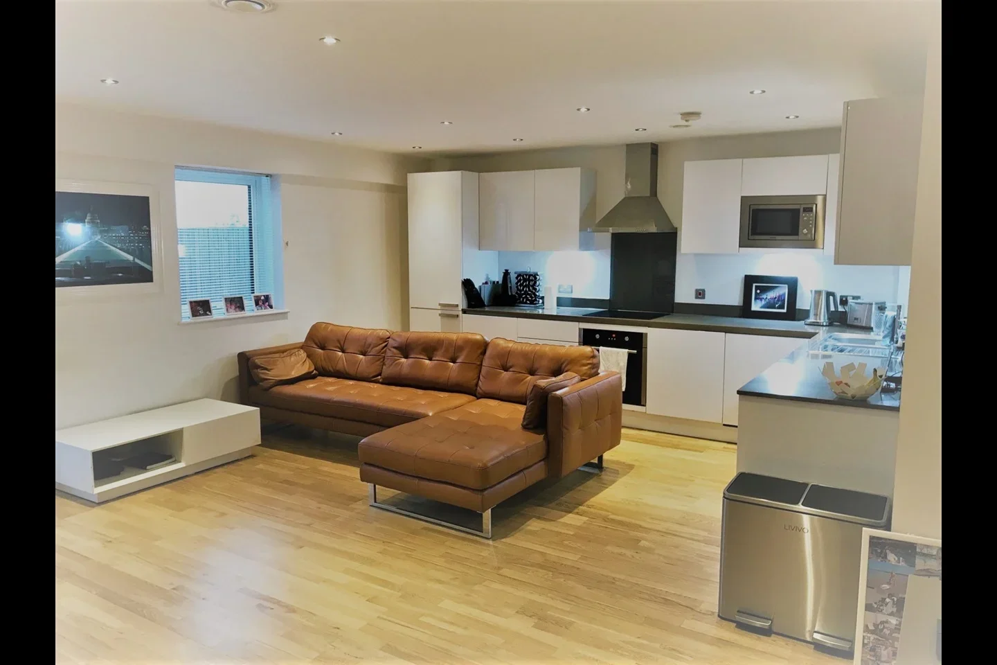 Flat Dowells Street in Greater London