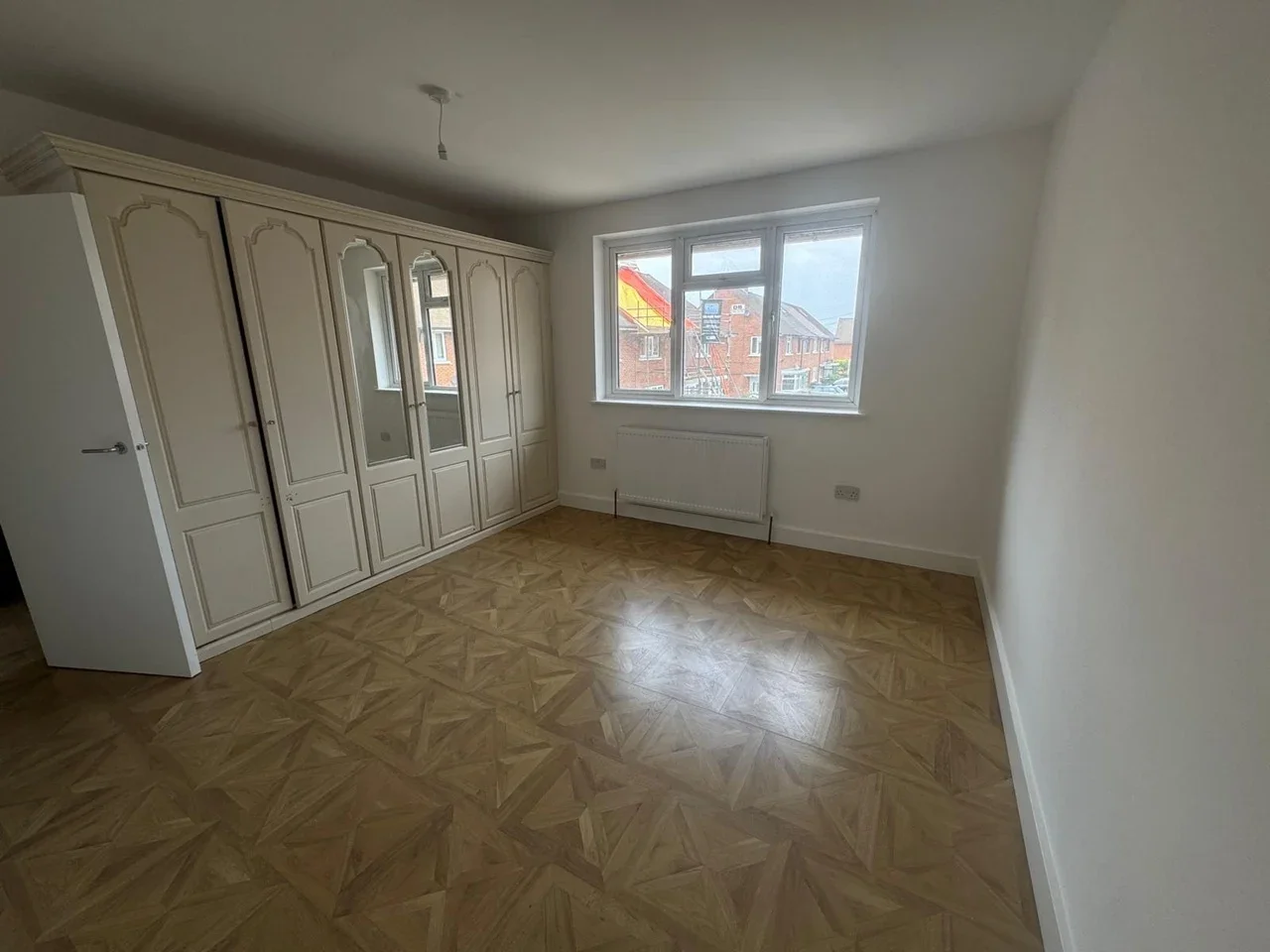 Flat Bardsley Close in Greater London