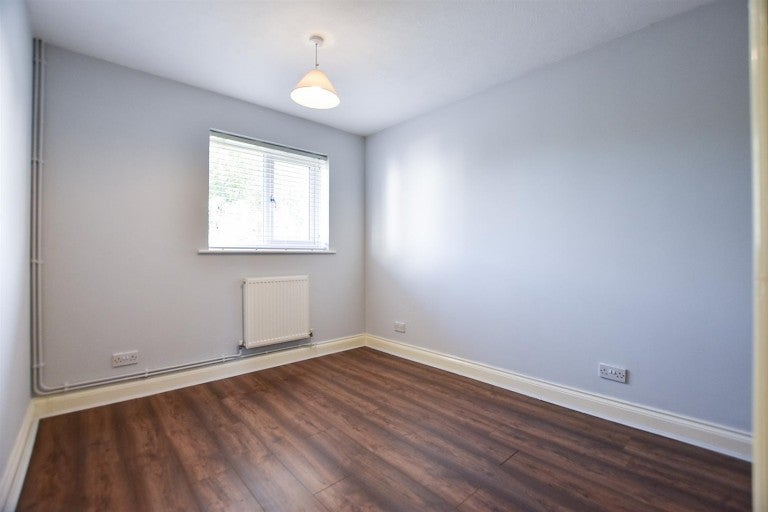 Flat Hawkes Road in Tonbridge and Malling