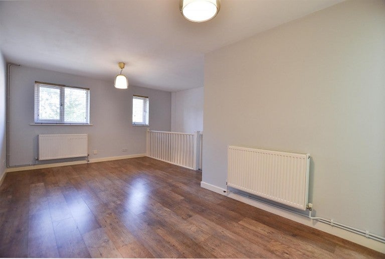 Flat Hawkes Road in Tonbridge and Malling