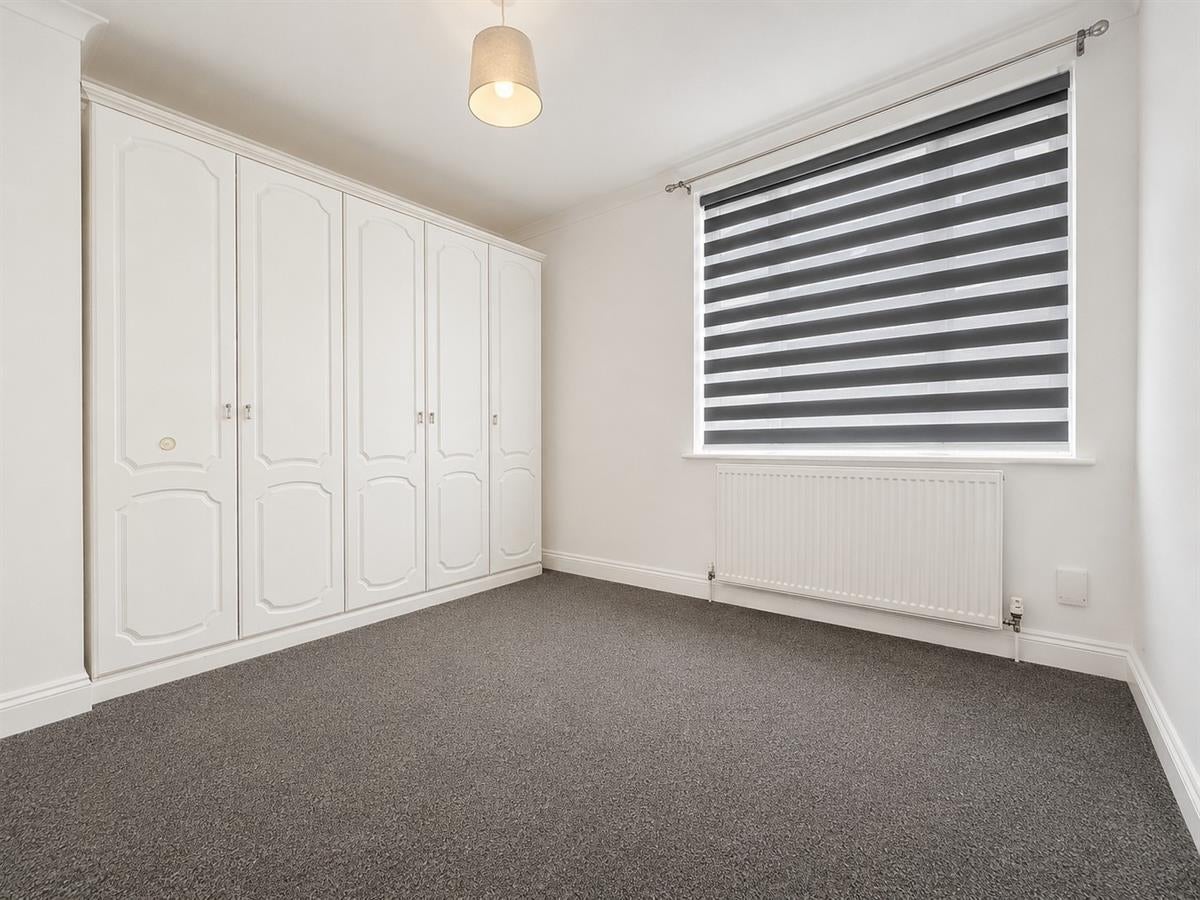 Flat Chaucer Road in Bedford