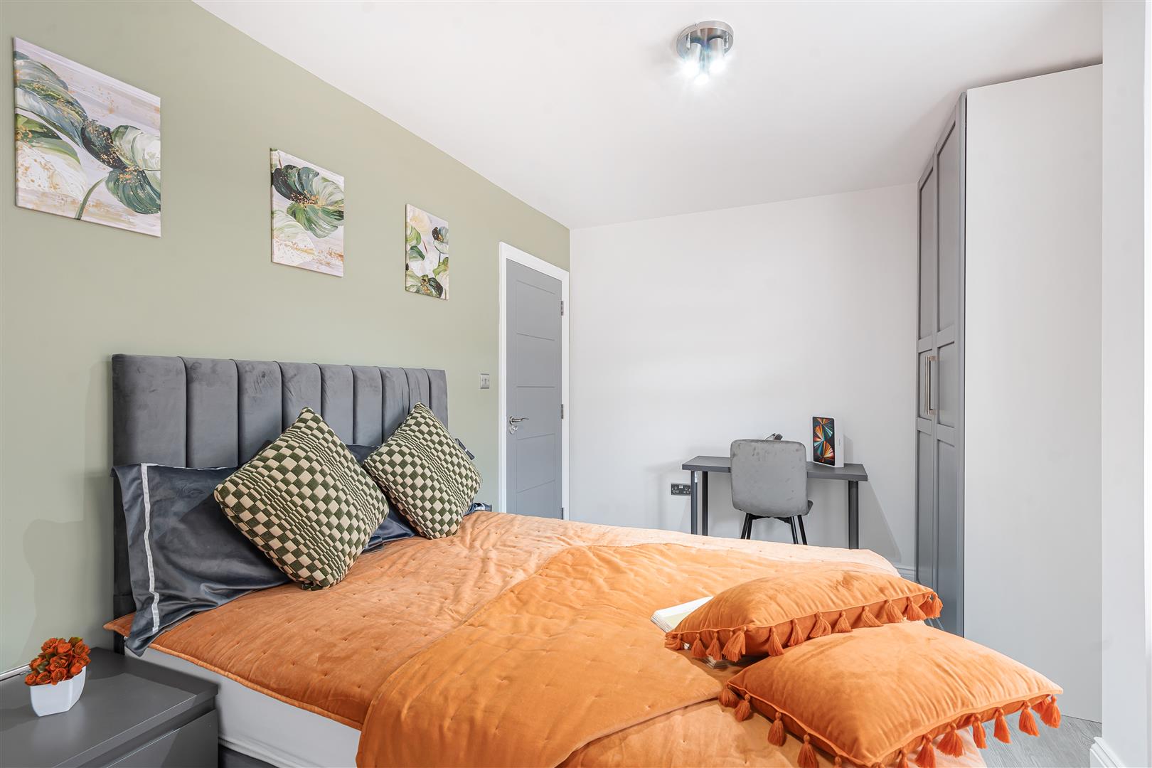 Room Surbiton Road in Greater London