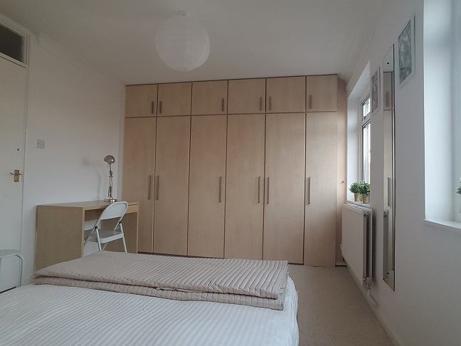 Room Templeton Close in Greater London
