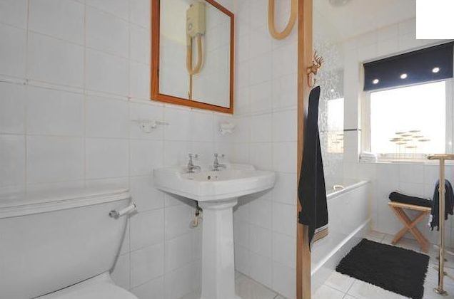 Room Templeton Close in Greater London