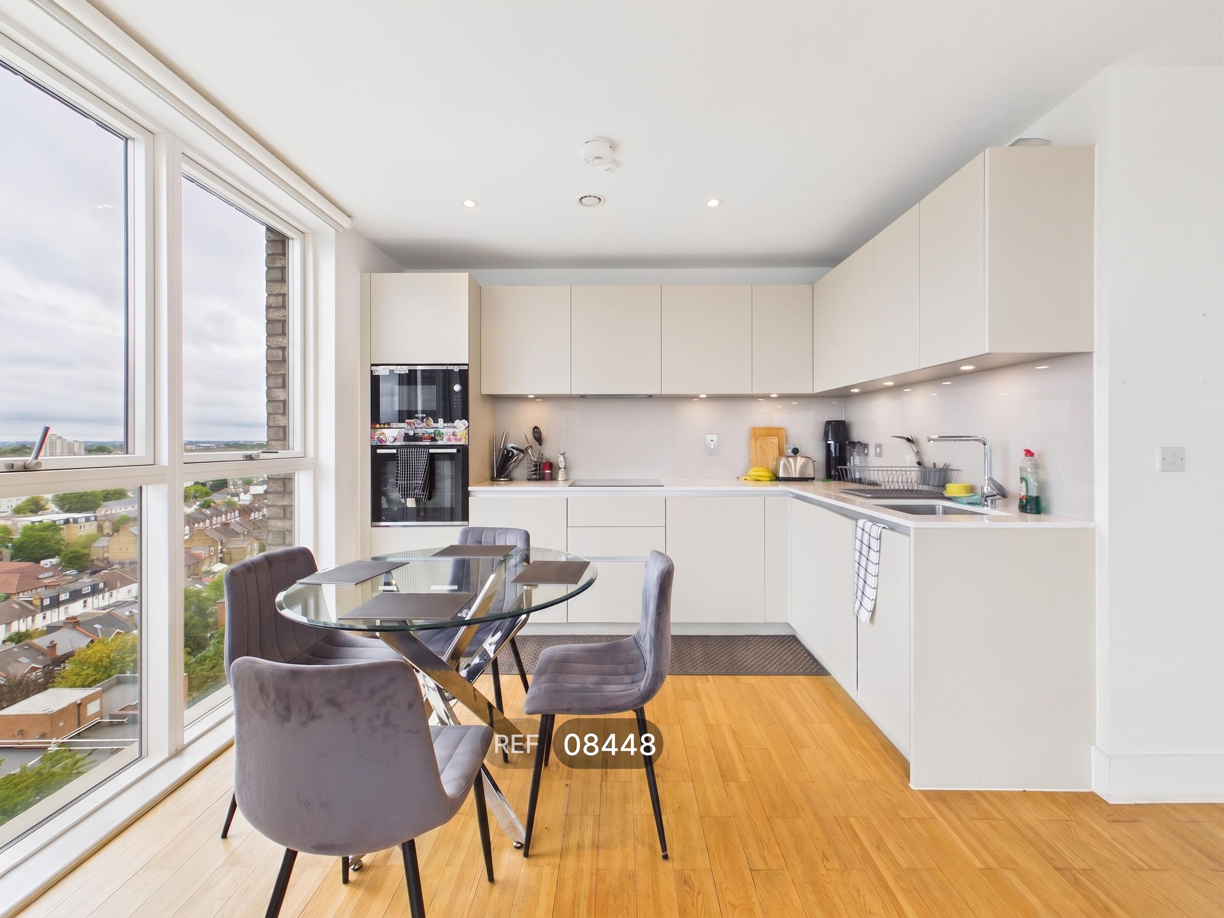 Flat Brixton Hill in Greater London