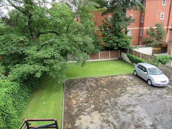 Flat Withington Road in Manchester