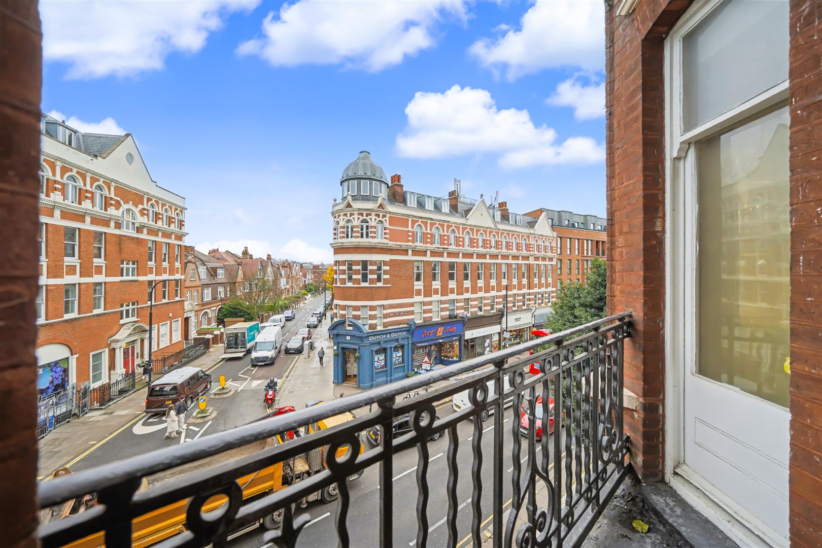 Flat West End Lane in London