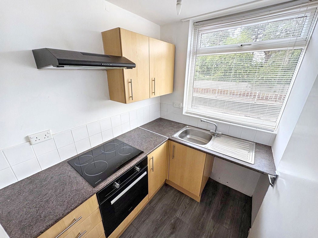 Flat Carisbrooke Walk in Darlington