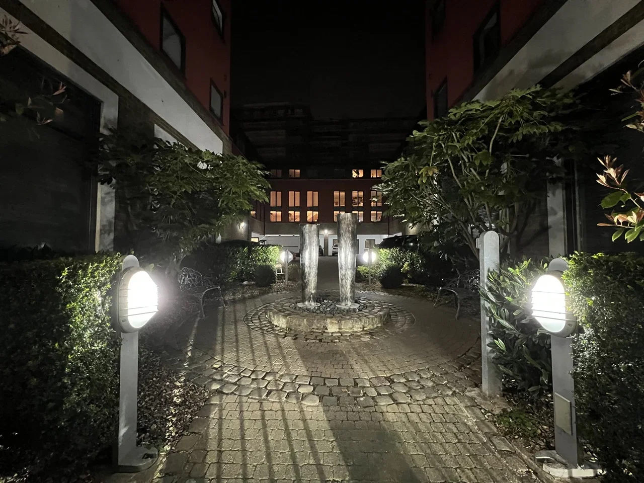 Flat Cable Street in Greater London