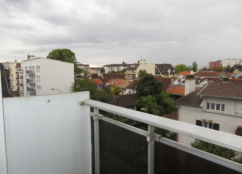 Flat Rue Jean-Jacques de Monaix in Pau