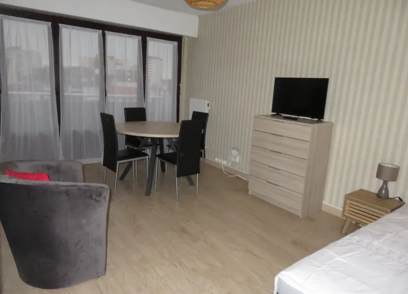 Flat Rue Jean-Jacques de Monaix in Pau