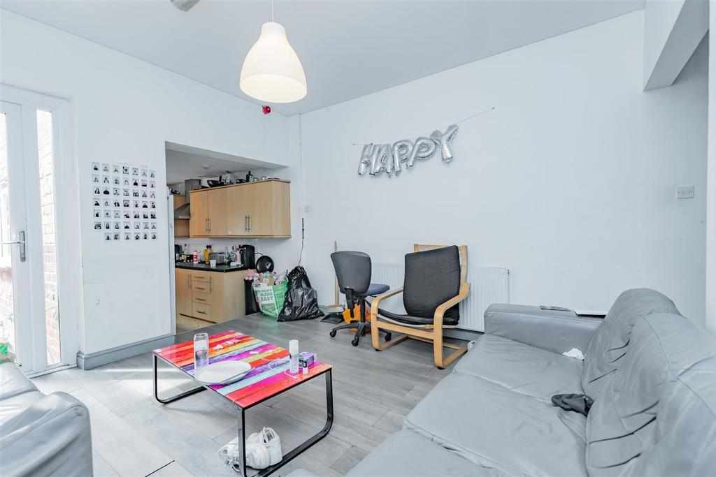 Flat Dawlish Road in Birmingham