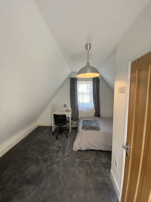 Room Alum Chine Road in Bournemouth
