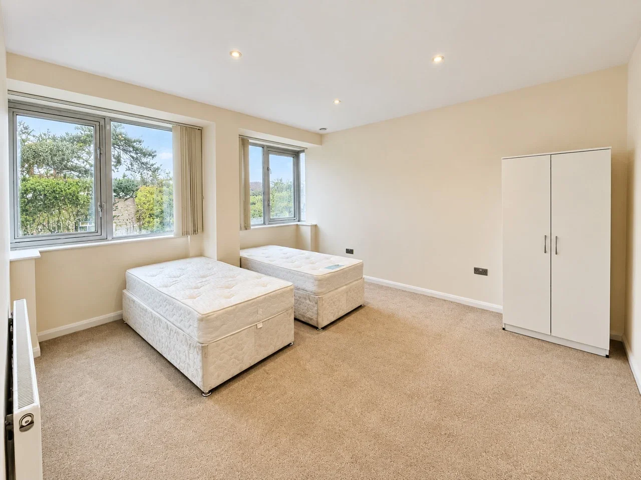 Flat Portesbery Road in Surrey Heath