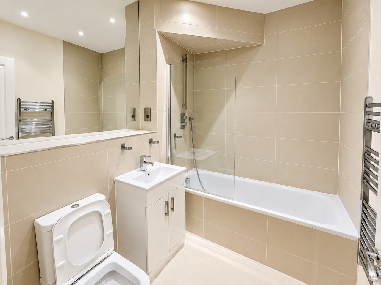 Flat Portesbery Road in Surrey Heath