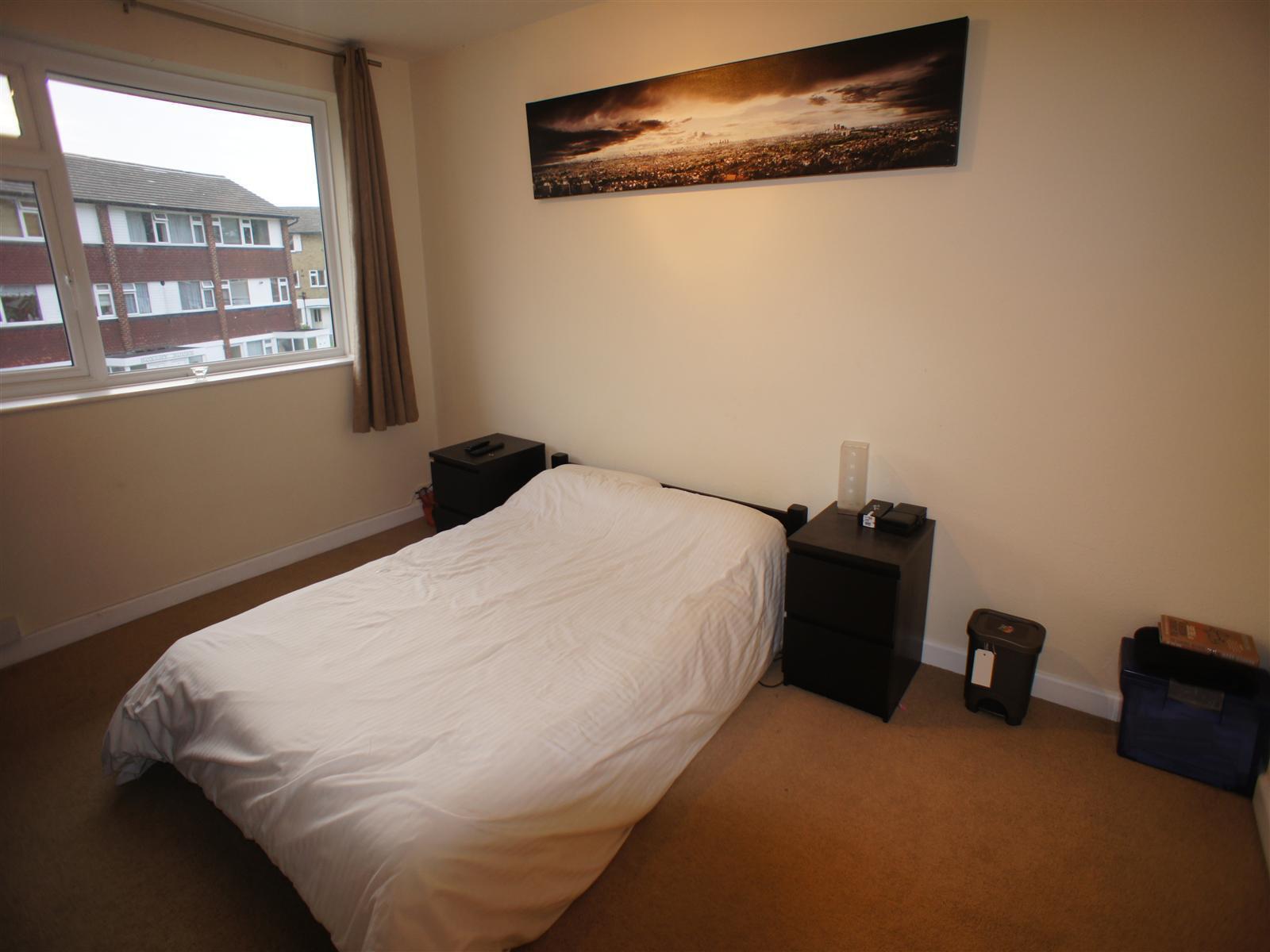 Flat Abbey Park in Greater London