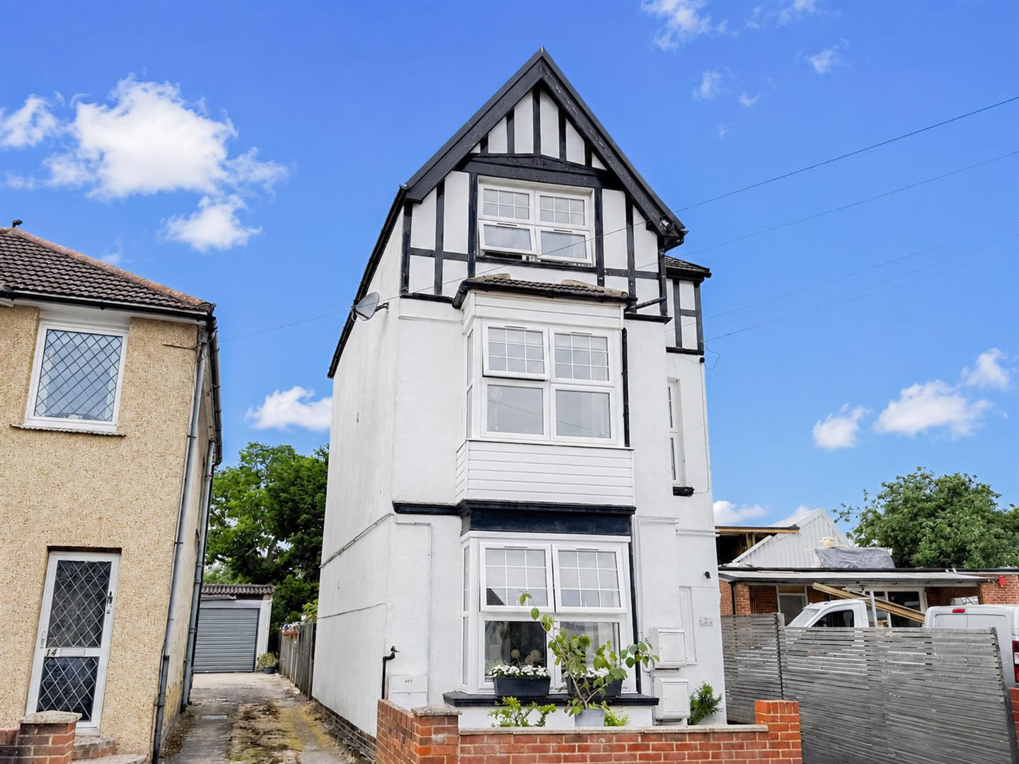 Flat Chandler Road in Rother