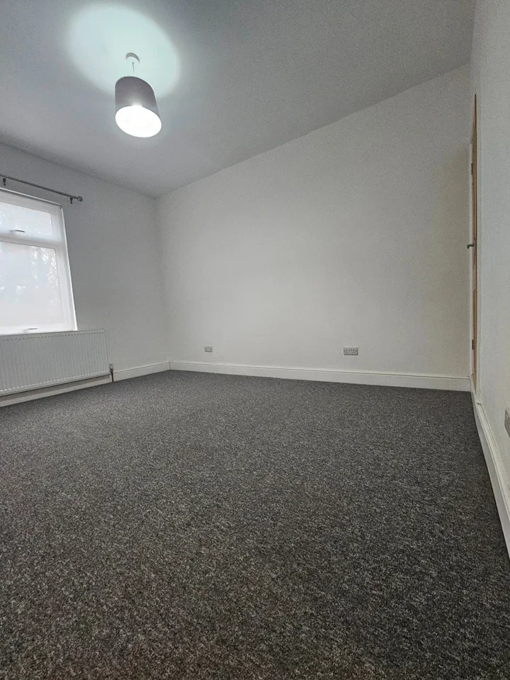 Room St. George's Road in Coventry