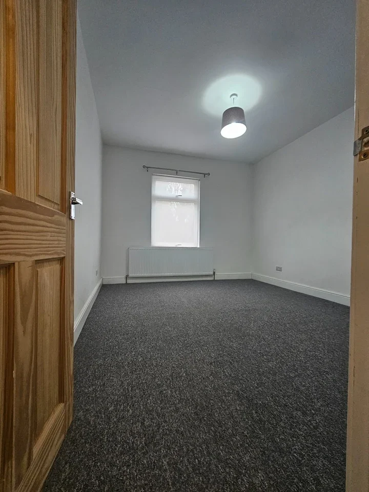 Room St. George's Road in Coventry
