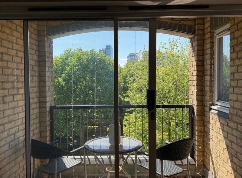 Flat Hooper Street in Greater London