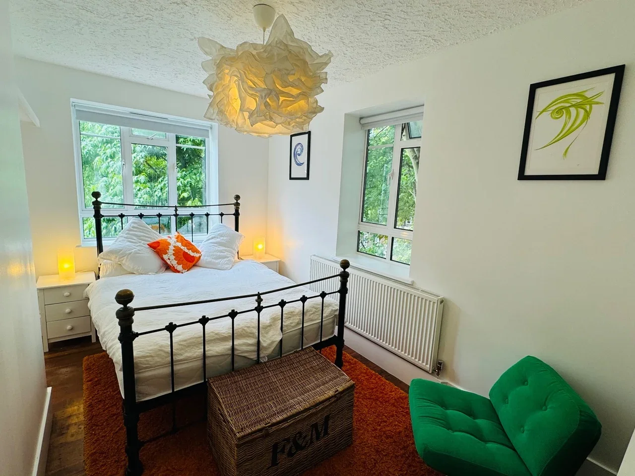Room Australia Road in Greater London