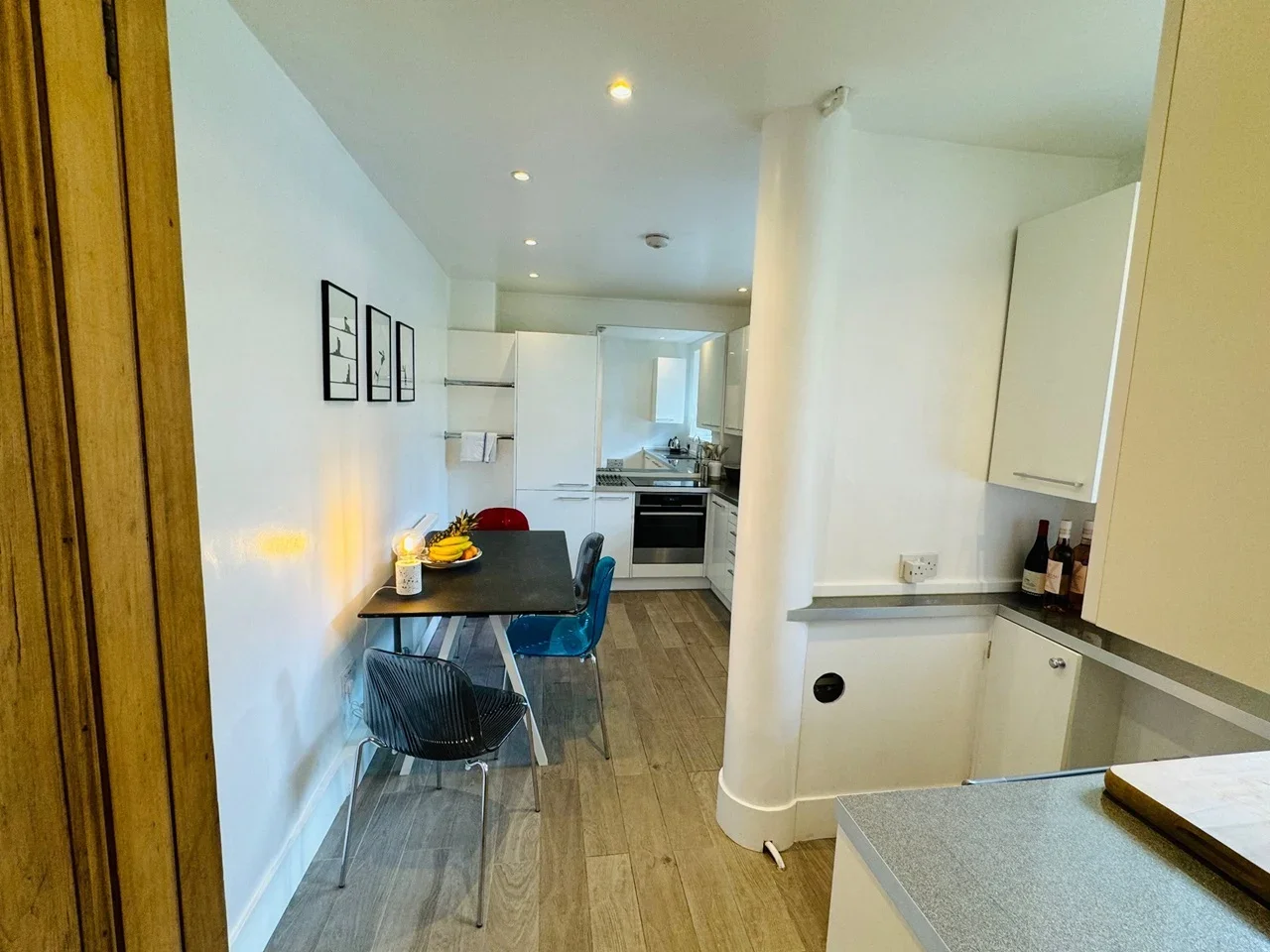 Room Australia Road in Greater London