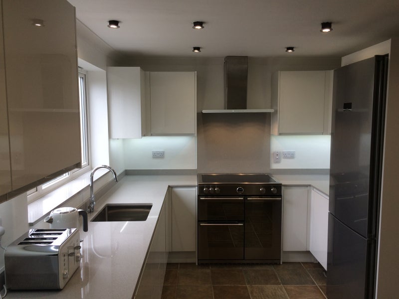 Room Hadleigh Close in South Kesteven