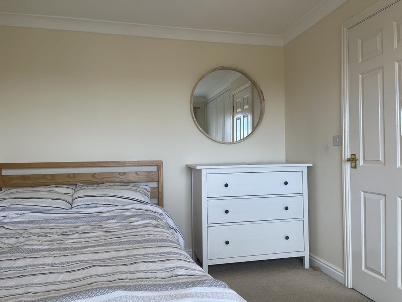 Room Hadleigh Close in South Kesteven