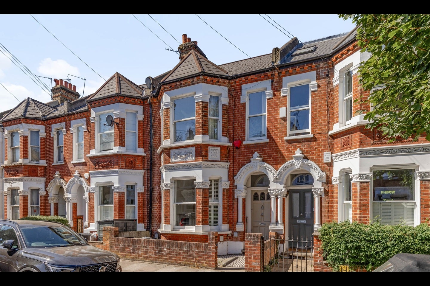 House Acris Street in Greater London