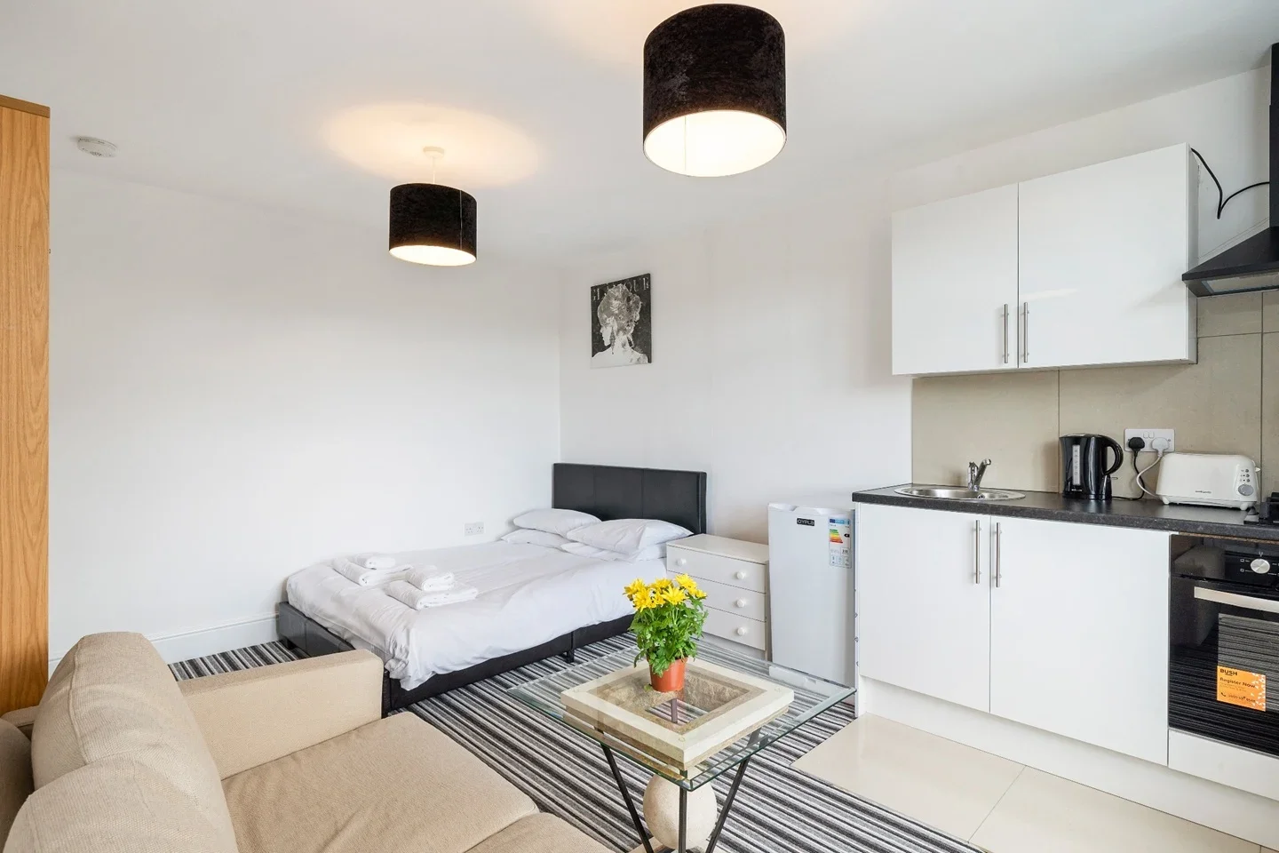 Flat Broad Walk in Greater London