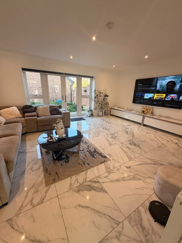 House Gliders Drive in Greater London