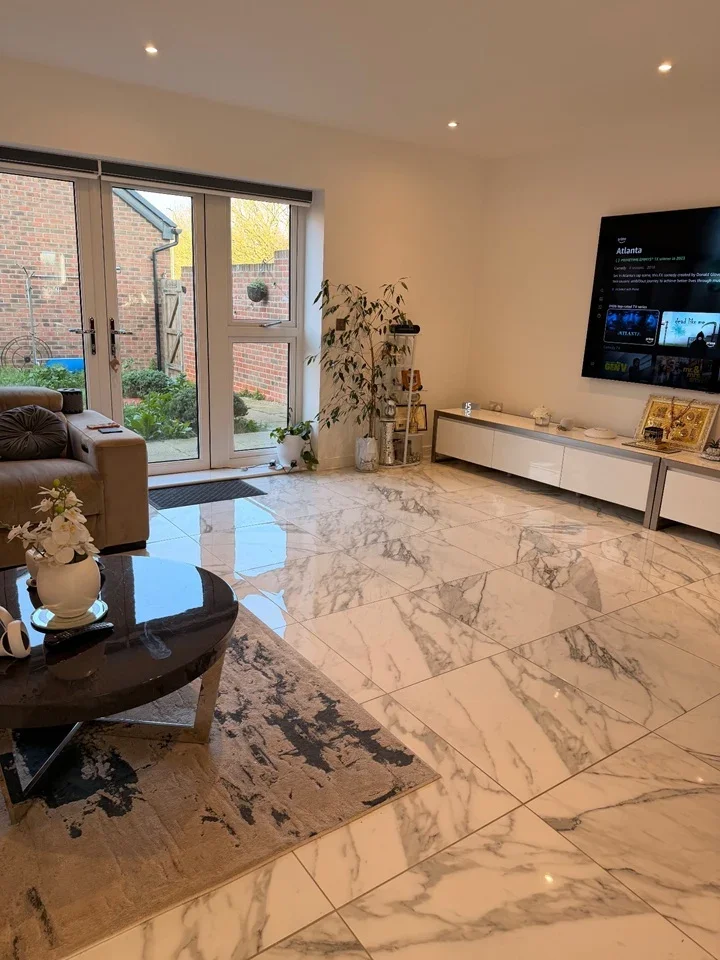 House Gliders Drive in Greater London