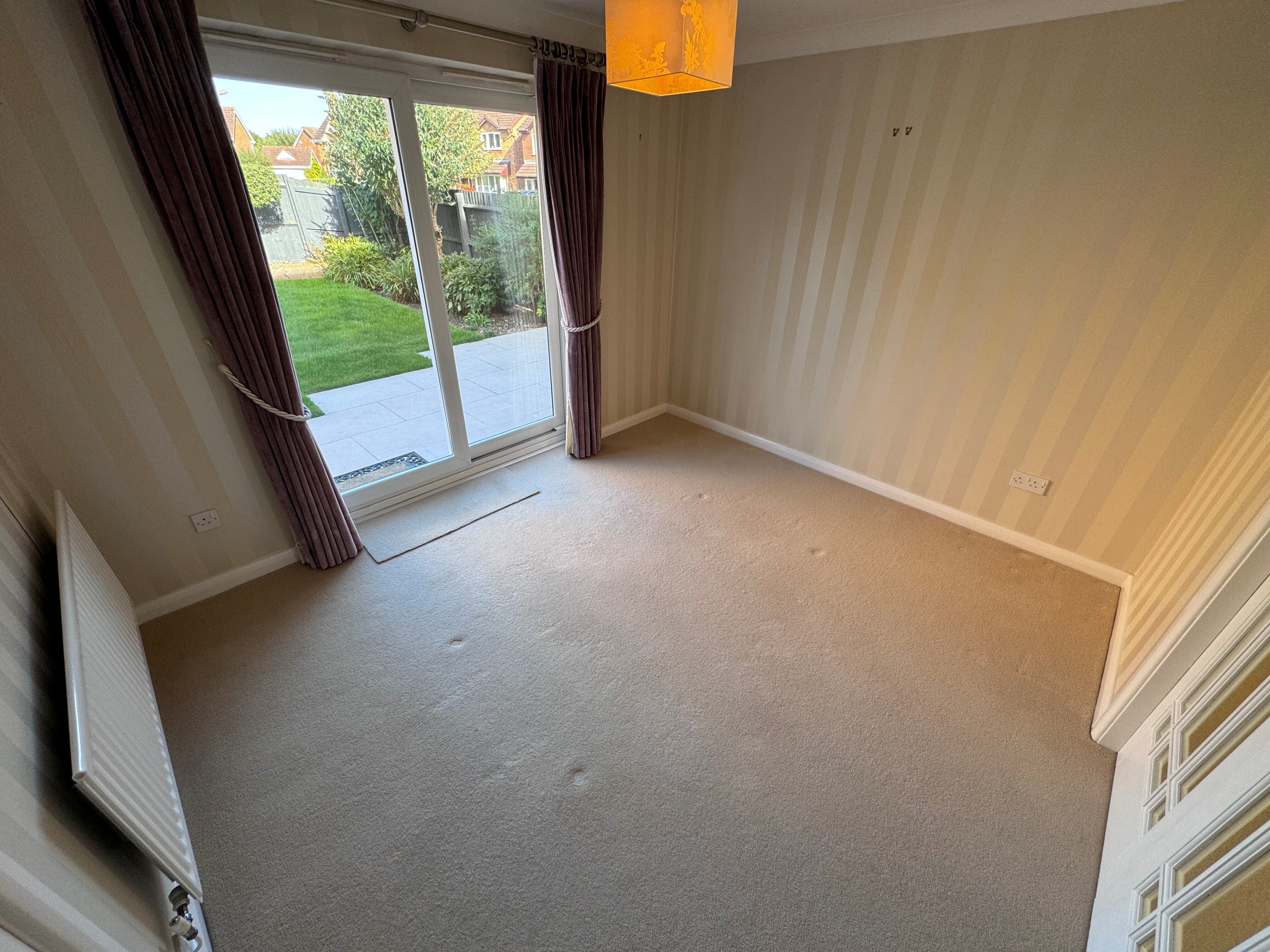 Flat Plover Close in Stratford-on-Avon