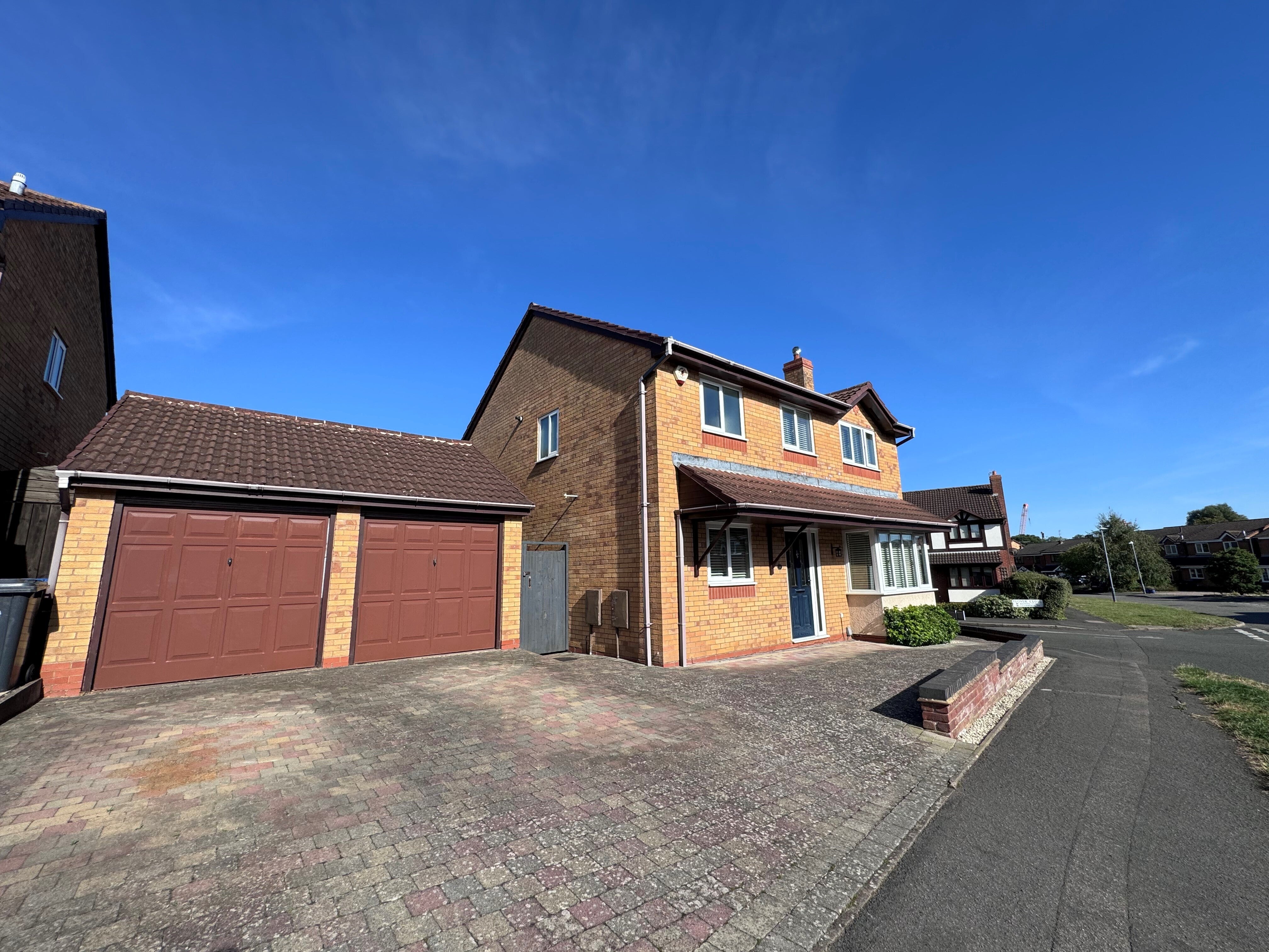 Flat Plover Close in Stratford-on-Avon