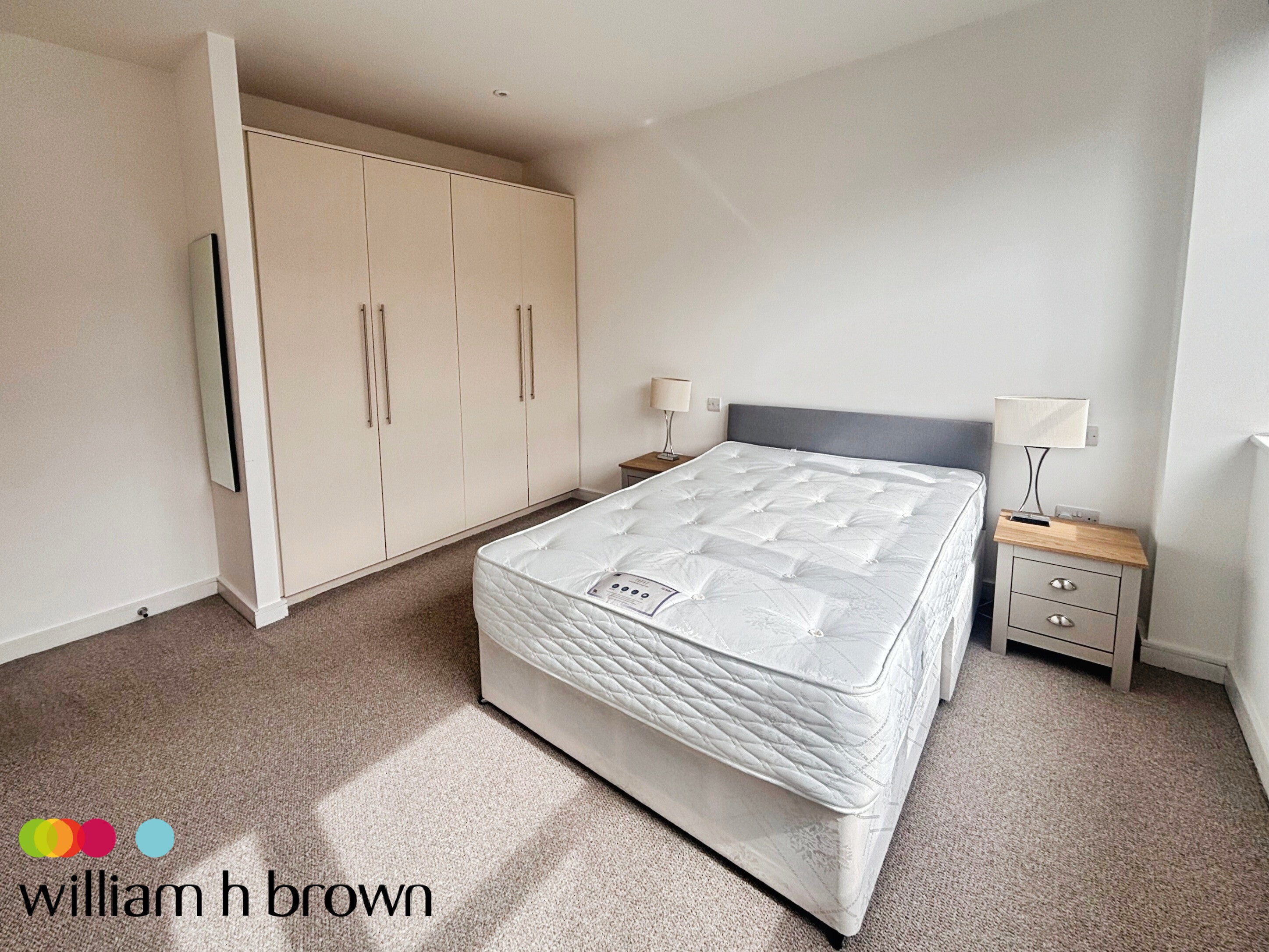 Flat Grimshaw Way in Greater London