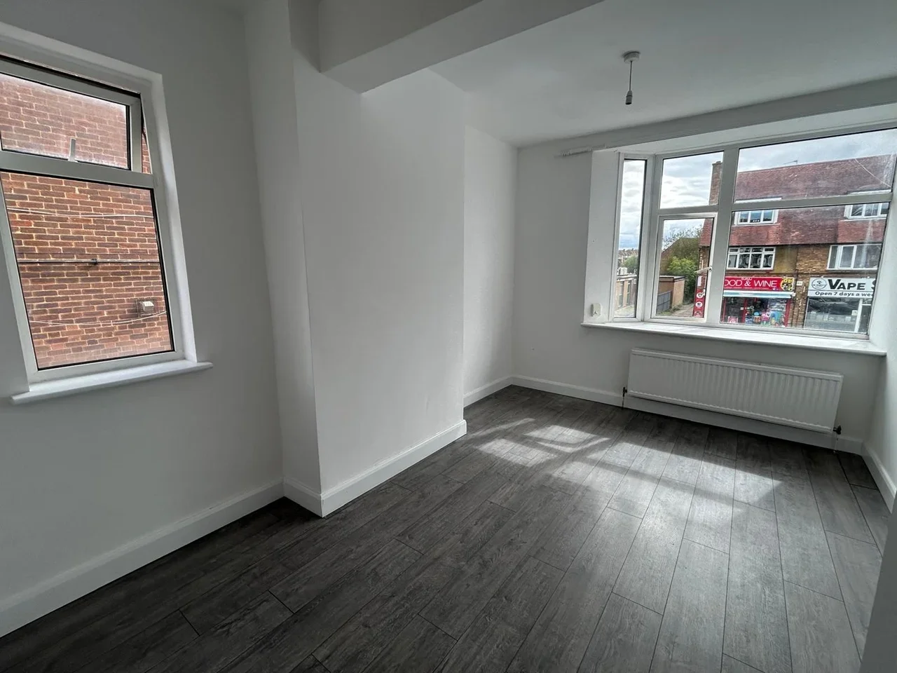 Flat Whitby Road in Greater London