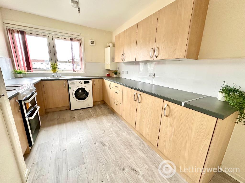 Flat Elizabethan Way in Renfrew