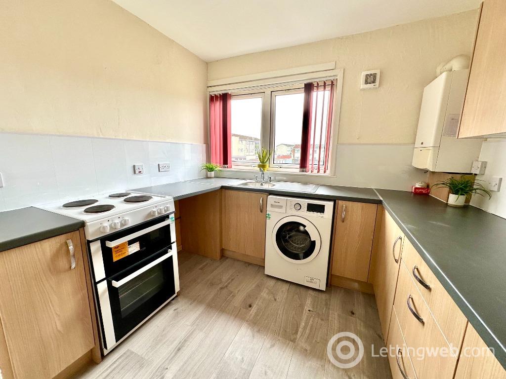 Flat Elizabethan Way in Renfrew