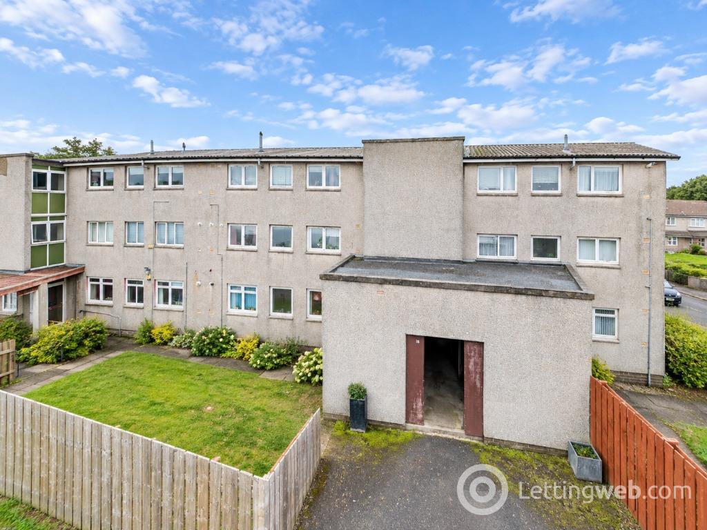 Flat Elizabethan Way in Renfrew