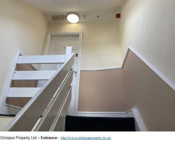 Flat Osborne Road in Newcastle upon Tyne
