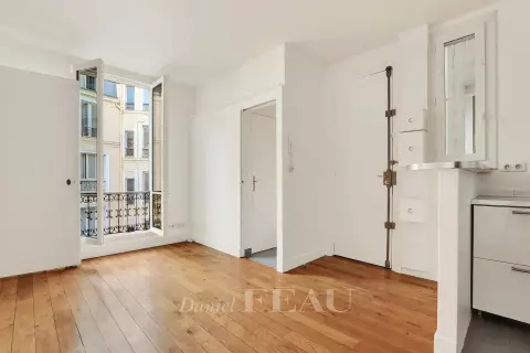 Flat Boulevard Saint-Germain in Paris