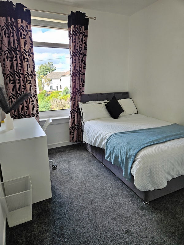 Room Dyke Road in Glasgow