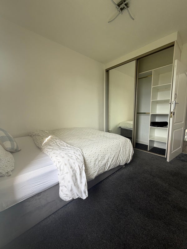 Room Dyke Road in Glasgow